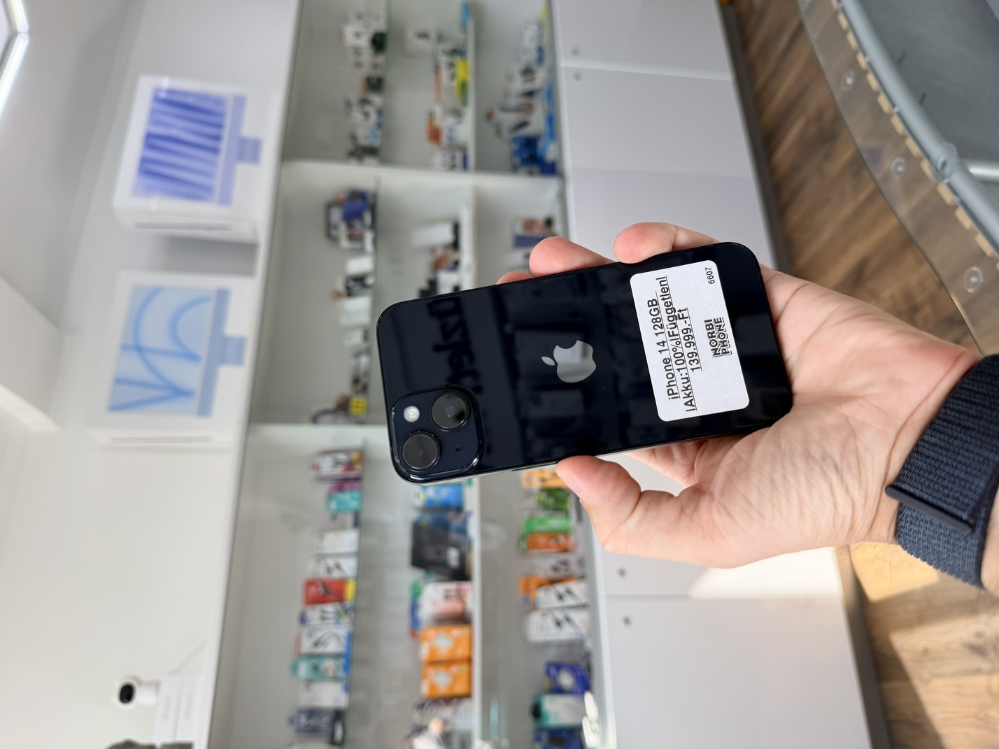 iPhone 14 128 GB, Újszerű állapot – a konkrét eladó készülék fotója