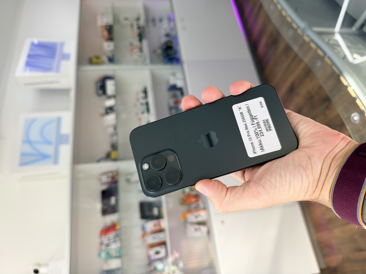 iPhone 15 Pro Max 256 GB, Újszerű állapot – a konkrét eladó készülék fotója
