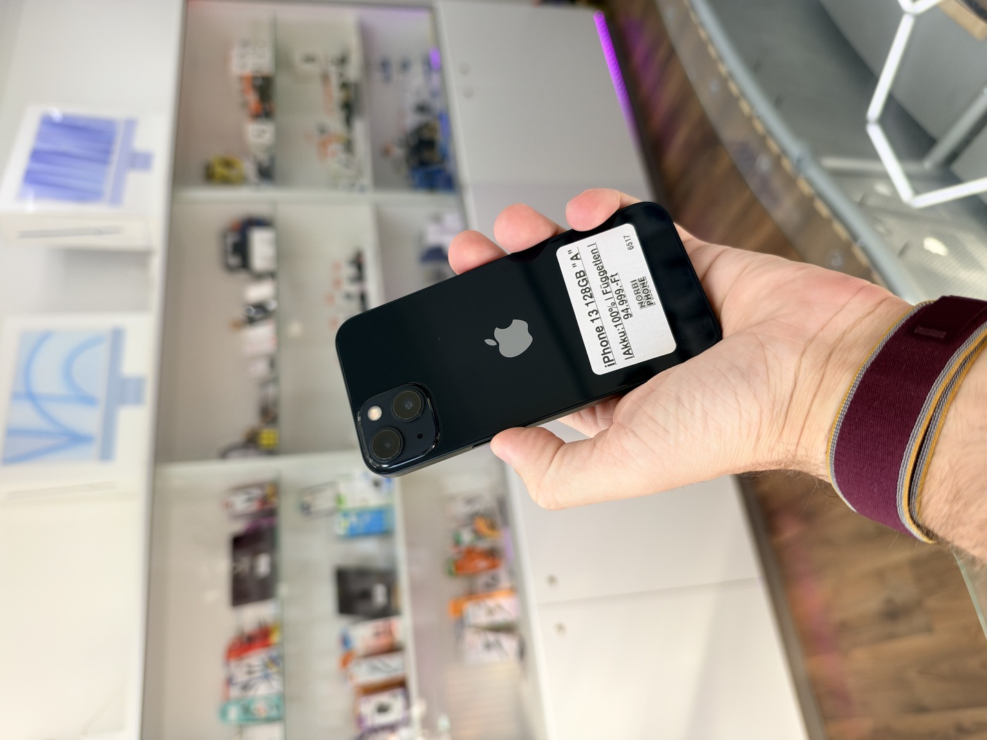 iPhone 13 128 GB, Újszerű állapot – a konkrét eladó készülék fotója