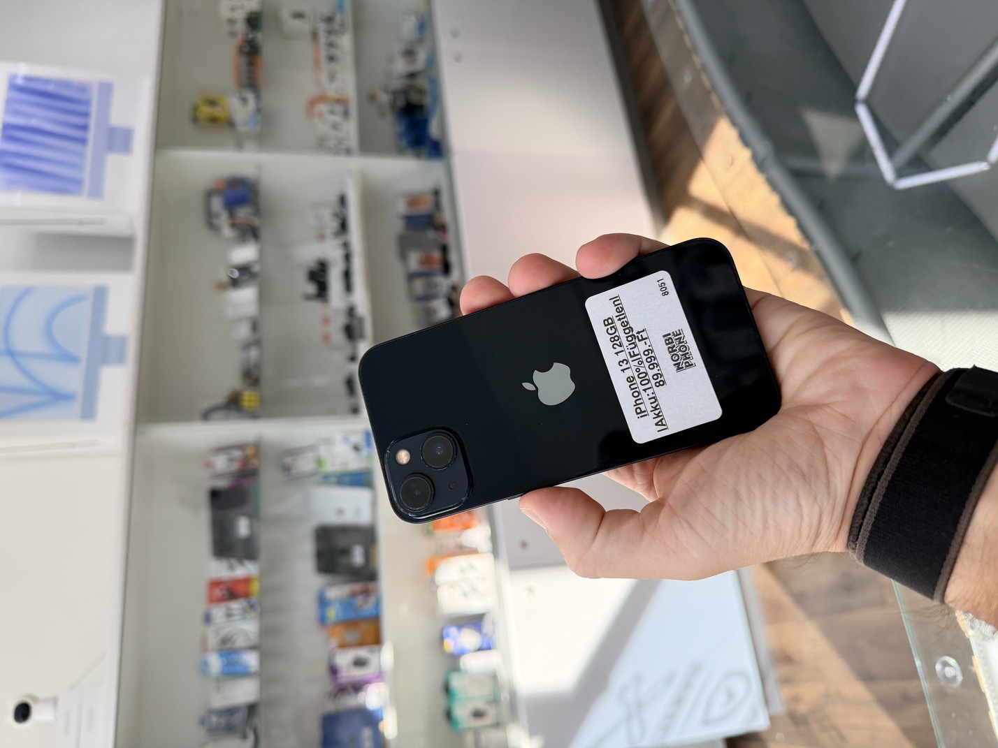 iPhone 13 128 GB, Újszerű állapot – a konkrét eladó készülék fotója