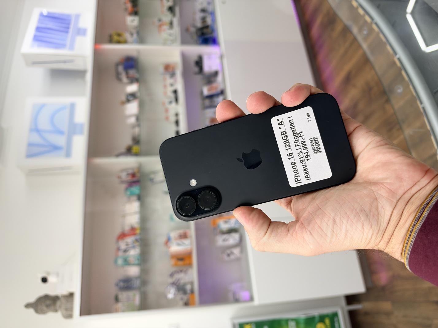 iPhone 16 128 GB, Újszerű állapot – a konkrét eladó készülék fotója