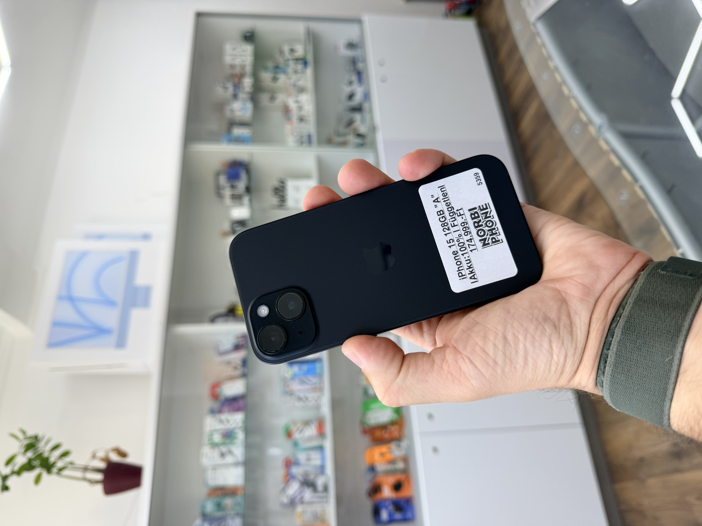 iPhone 15 128 GB
