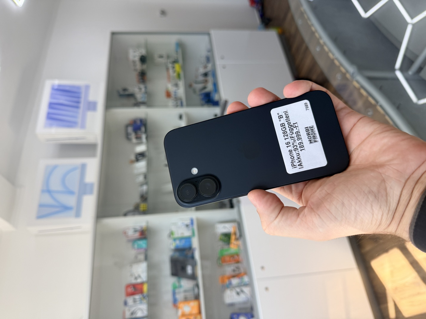 iPhone 16 128 GB